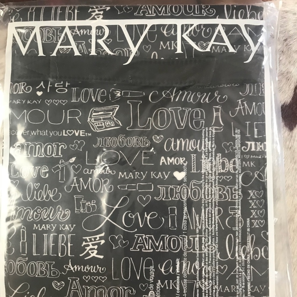 Mary Kay roll up makeup bag